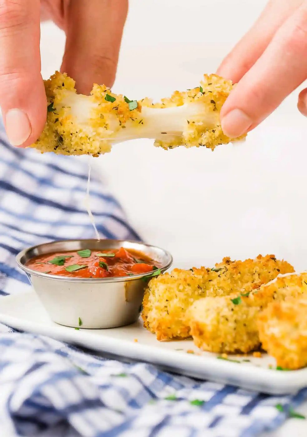 Air Fryer Mozzarella Sticks – best method!
