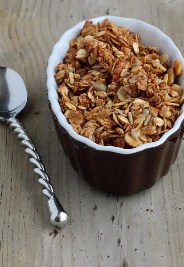 cinnamon-flax-granola-2-600