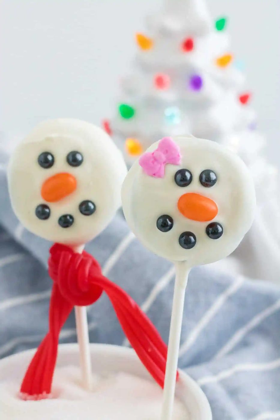 Snowman Oreo Pops