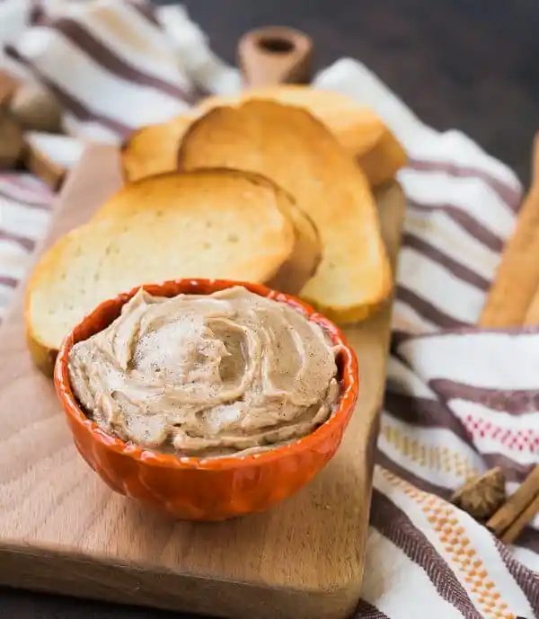 This gingerbread butter recipe will transform any pancake, waffle, or slice of toast into a festive holiday treat! And it's SO straightforward to mix! Get the recipe on