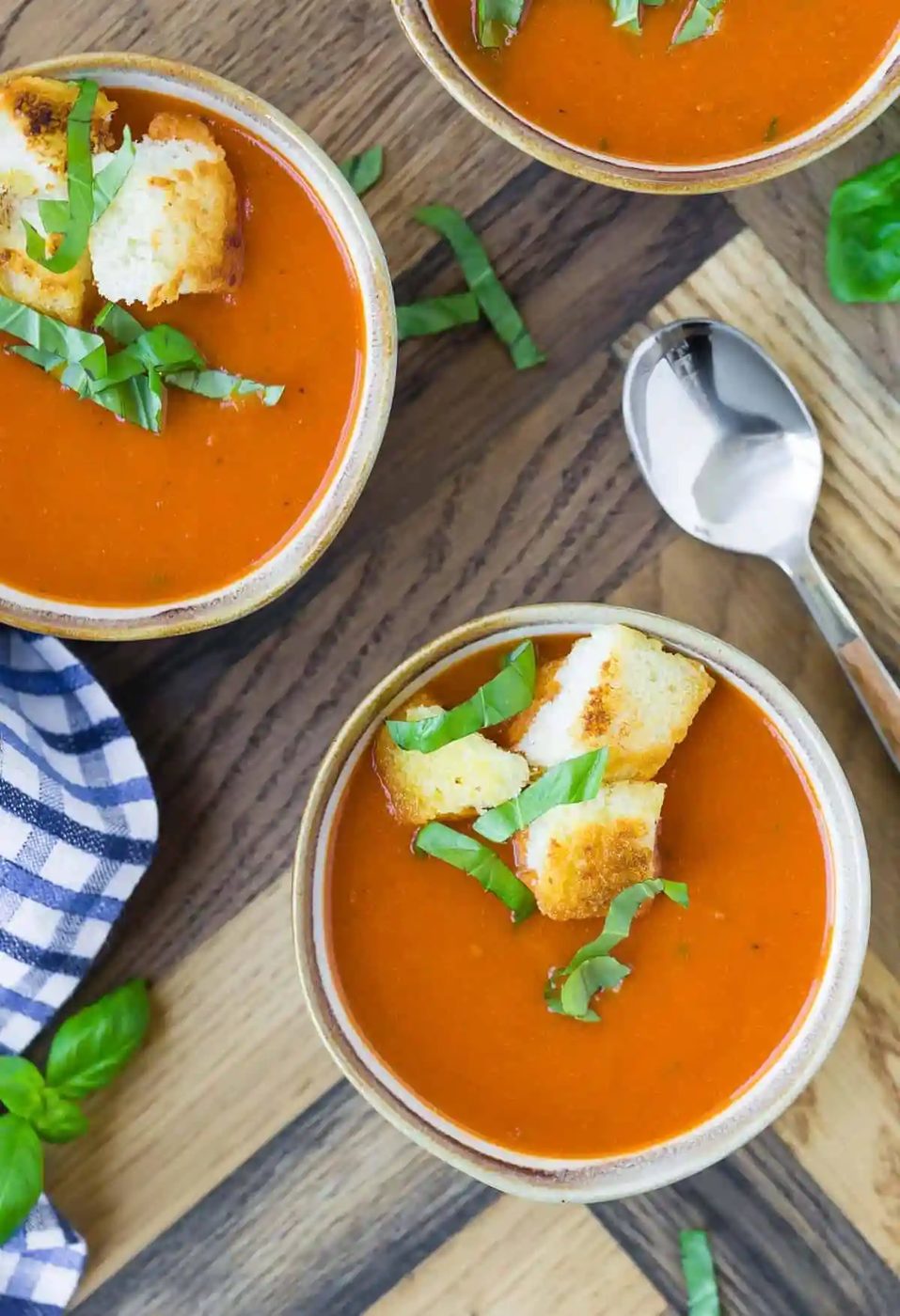 Instant Pot Tomato Soup – creamy & straightforward to mix!