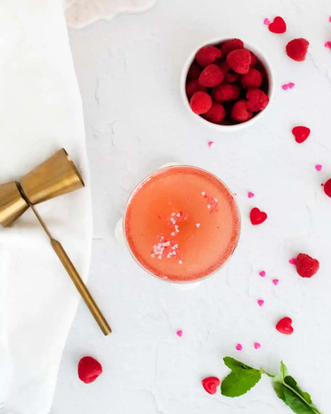 Raspberry Rosé Spritzer – straightforward cocktail!