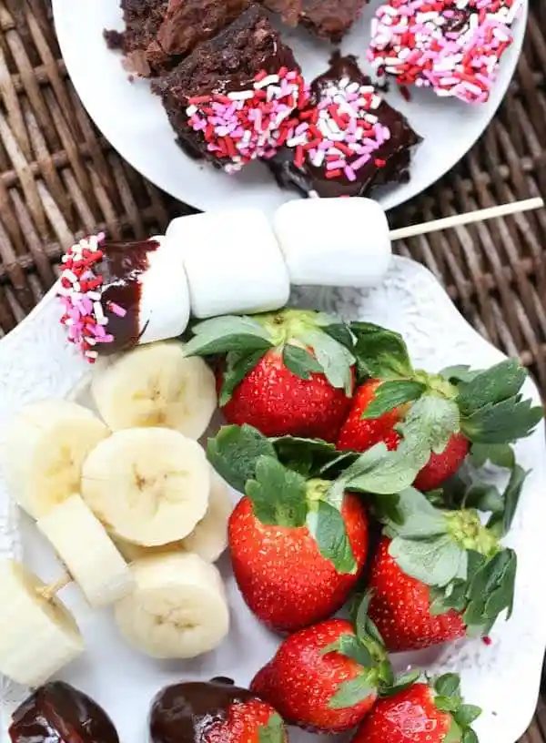 Slow Cooker Chocolate Fondue