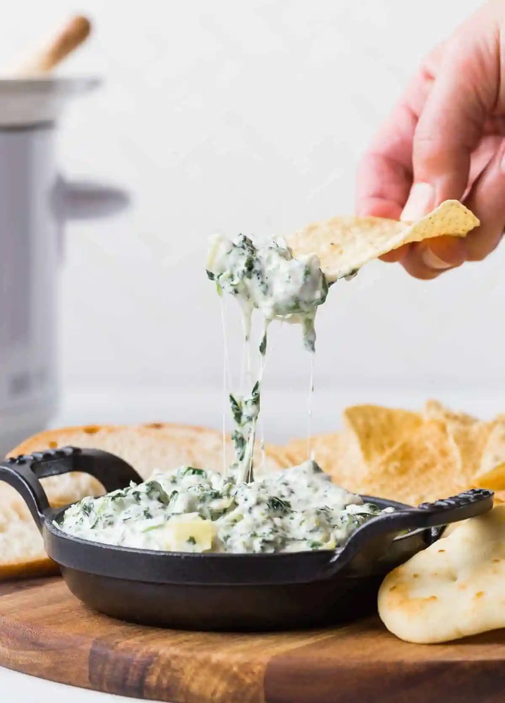 Slow Cooker Spinach Artichoke Dip