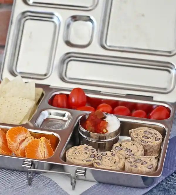 Southwestern Cream Cheese Tortilla Roll-Ups - Get the straightforward, lunchbox-reliable, recipe on