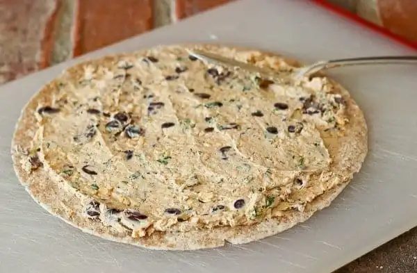 Southwestern Cream Cheese Tortilla Roll-Ups - Get the straightforward, lunchbox-reliable, recipe on