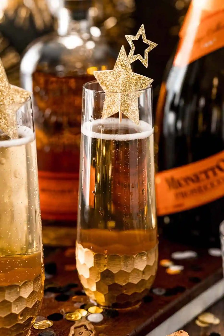 Vanilla Bourbon Fizz (Bourbon Champagne Cocktail)