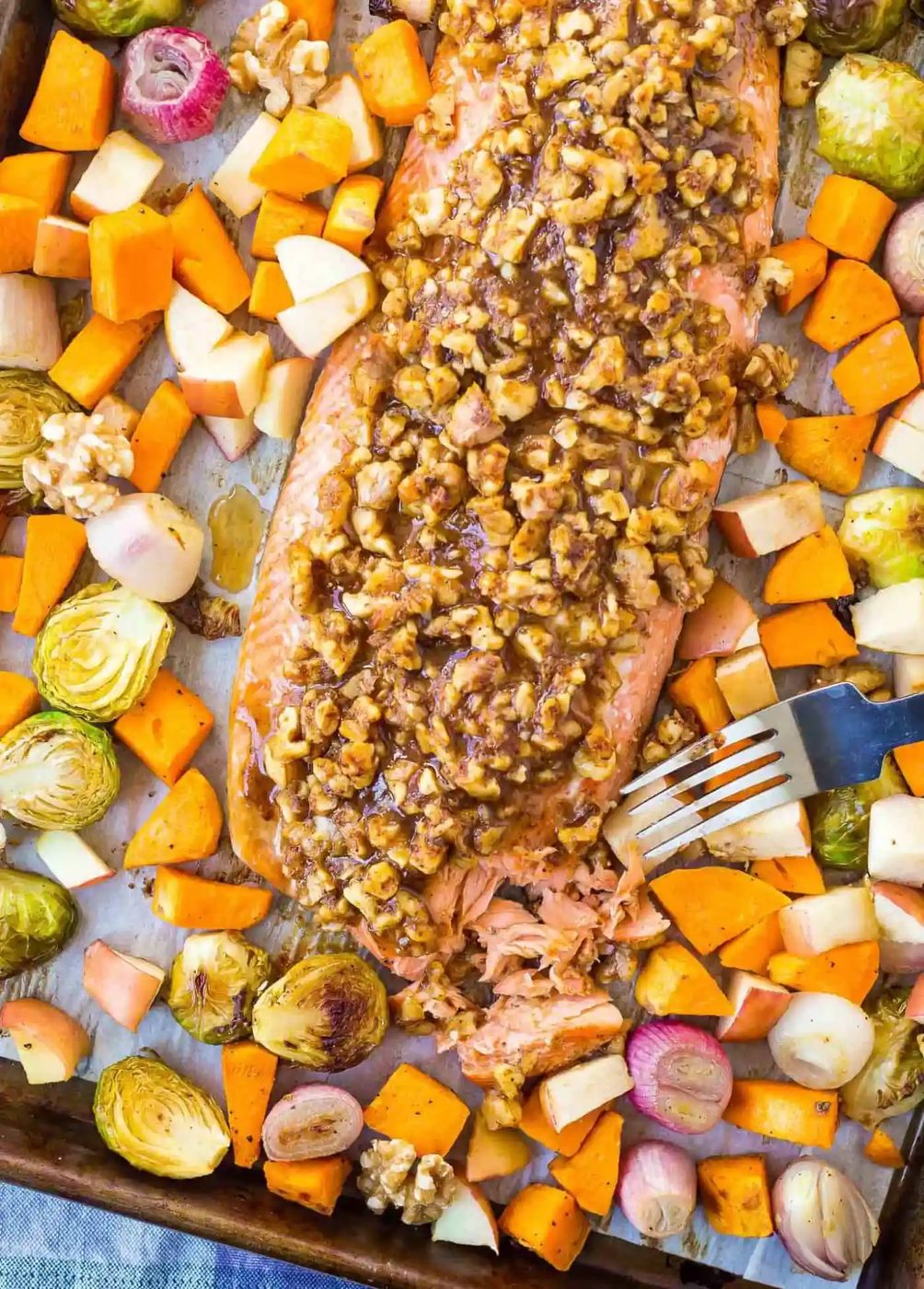 Walnut Crusted Salmon Sheet Pan Dinner