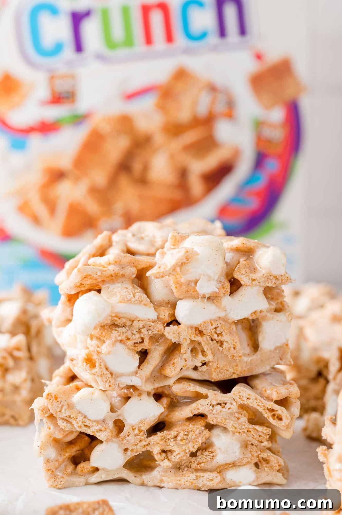 Cinnamon Crunch Bars 3 Cinnamon Toast Crunch bars in front of a Cinnamon Toast Crunch box.