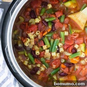 Image of minestrone soup in an Instant Pot.